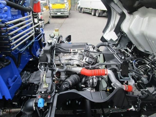 MITSUBISHI CANTER 2023 Image 31