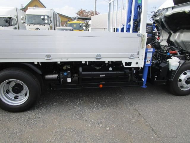 MITSUBISHI CANTER 2023 Image 31