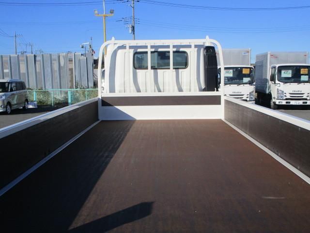 HINO DUTRO 2023 Image 31