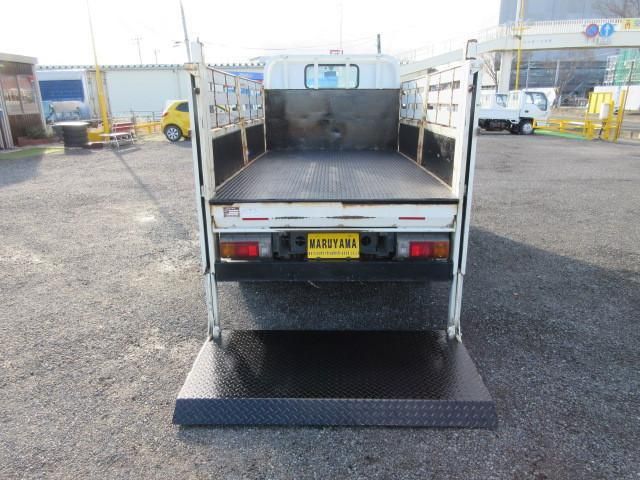 HINO DUTRO 2016 Image 31