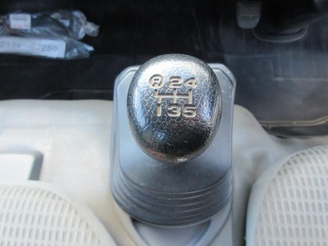 HINO DUTRO 2016 Image 31