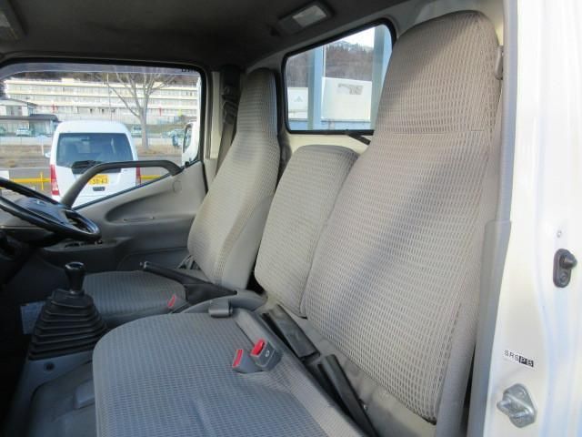 HINO DUTRO 2016 Image 31