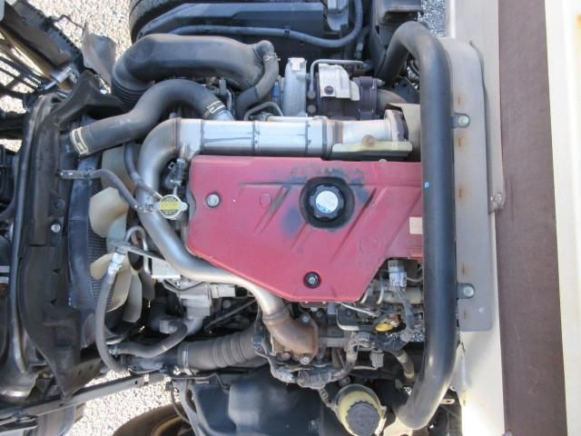 HINO DUTRO 2016 Image 31