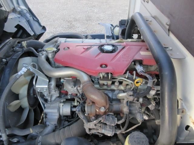 HINO DUTRO 2016 Image 31