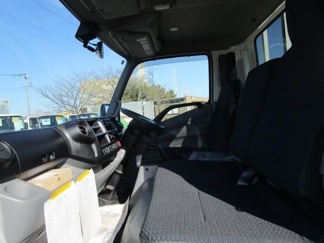 HINO DUTRO 2024 Image 31