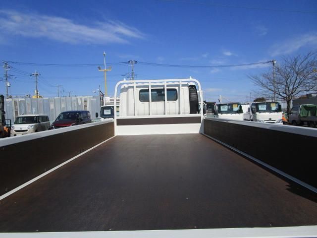 HINO DUTRO 2024 Image 31