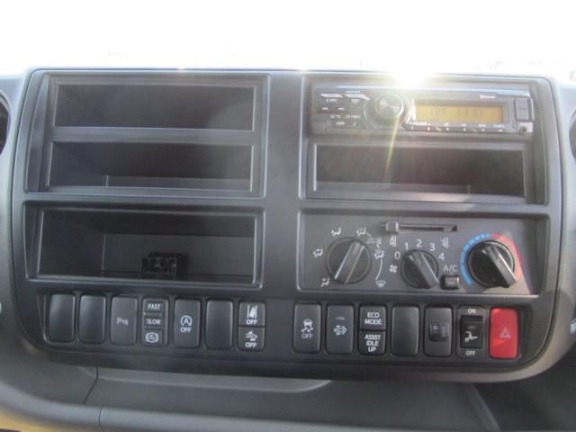 HINO DUTRO 2024 Image 31