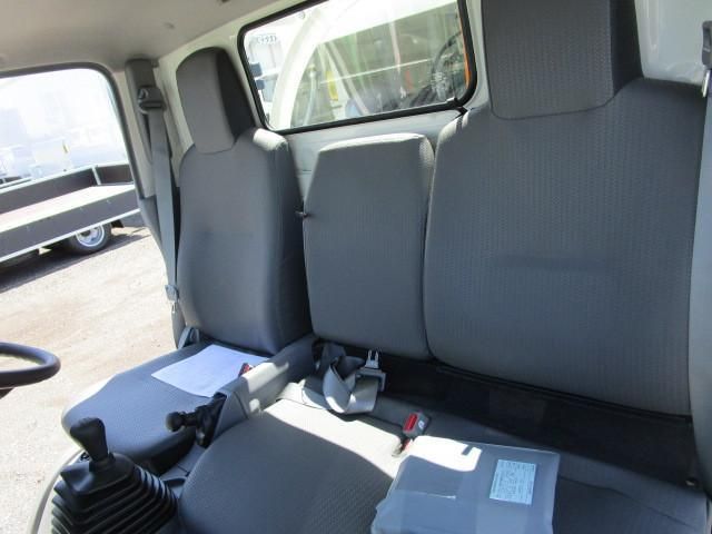 HINO DUTRO 2024 Image 31