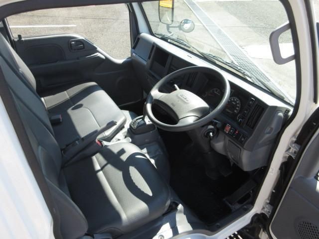 ISUZU ELF 2018 Image 31