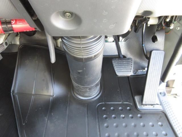 ISUZU ELF 2018 Image 31