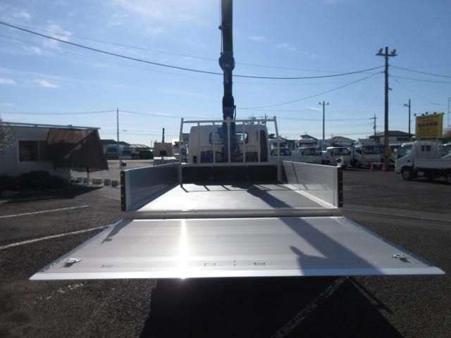 MITSUBISHI CANTER 2024 Image 31