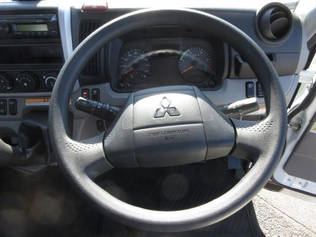 MITSUBISHI CANTER 2024 Image 31