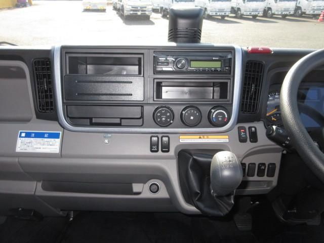 MITSUBISHI CANTER 2024 Image 31