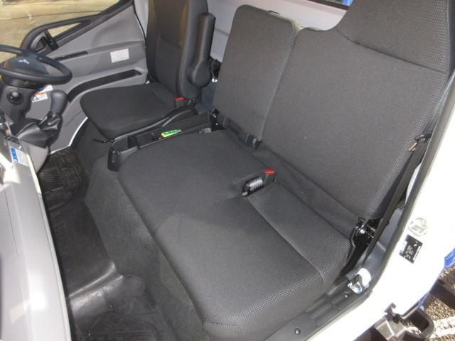 MITSUBISHI CANTER 2024 Image 31