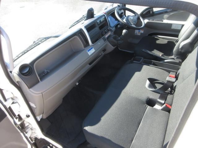 MITSUBISHI CANTER 2024 Image 31