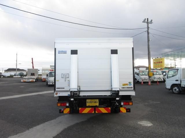 MITSUBISHI CANTER 2024 Image 31