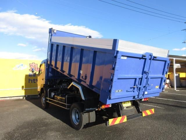 MITSUBISHI CANTER 2017 Image 31