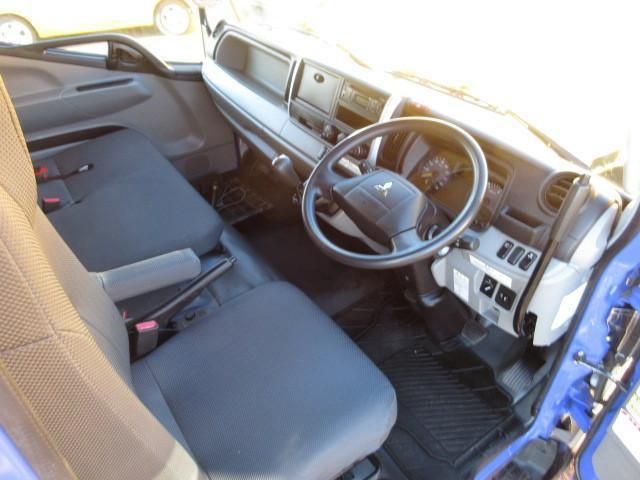 MITSUBISHI CANTER 2017 Image 31