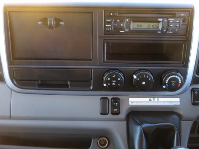 MITSUBISHI CANTER 2017 Image 31