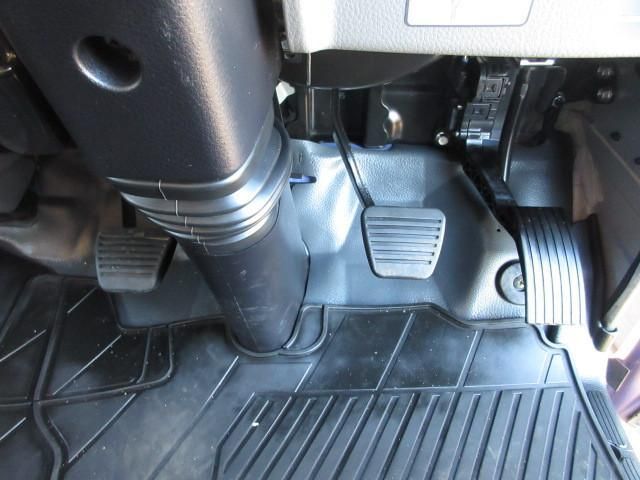 MITSUBISHI CANTER 2017 Image 31