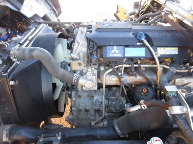 MITSUBISHI CANTER 2017 Image 31