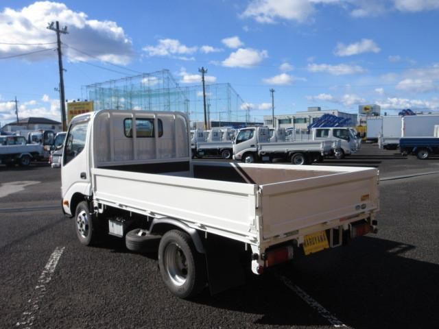 HINO DUTRO 2017 Image 31