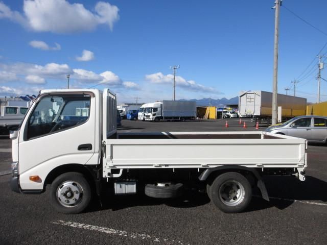 HINO DUTRO 2017 Image 31