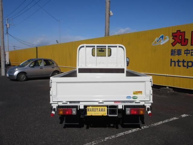 HINO DUTRO 2017 Image 31