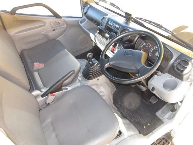 HINO DUTRO 2017 Image 31