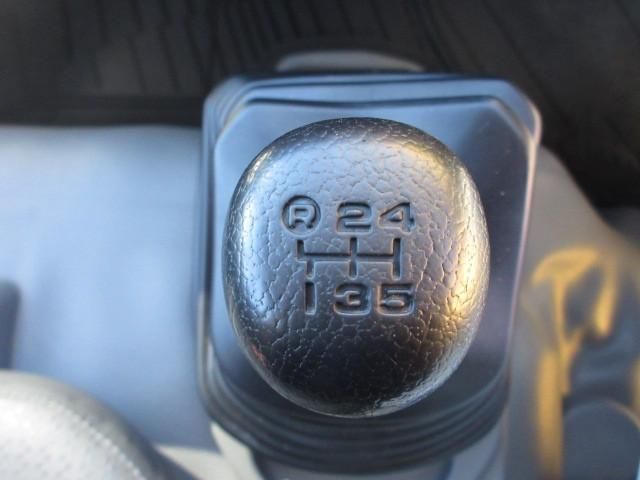 HINO DUTRO 2017 Image 31