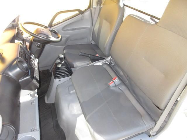 HINO DUTRO 2017 Image 31