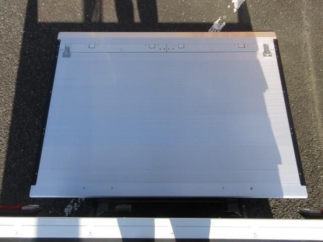 MITSUBISHI CANTER 2024 Image 31