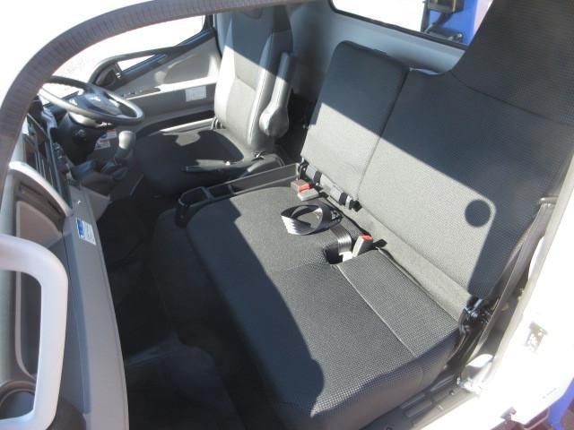 MITSUBISHI CANTER 2024 Image 31