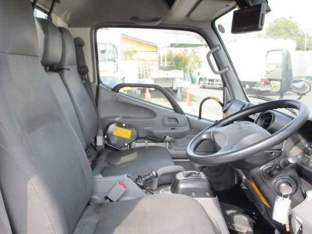 HINO DUTRO 2018 Image 31