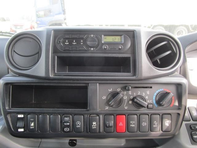 HINO DUTRO 2018 Image 31