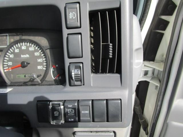 ISUZU ELF 2016 Image 31