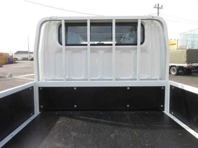 MITSUBISHI CANTER 2025 Image 31