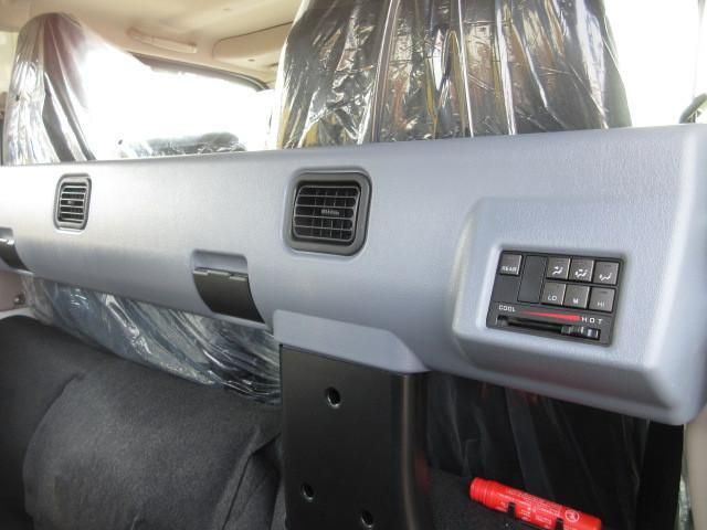 MITSUBISHI CANTER 2025 Image 31