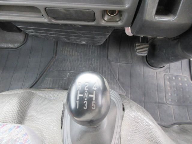 ISUZU ELF 2004 Image 31