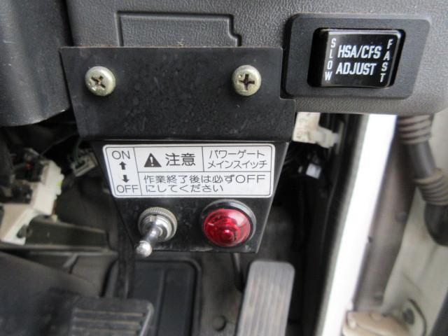 ISUZU ELF 2004 Image 31
