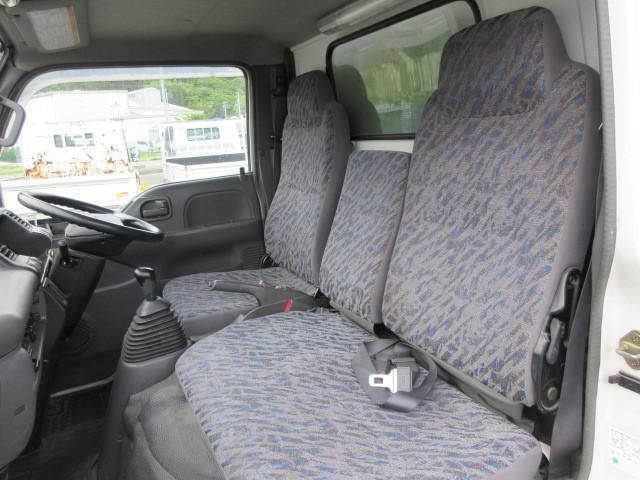 ISUZU ELF 2004 Image 31