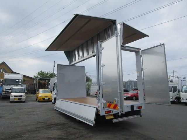 MITSUBISHI CANTER 2025 Image 31