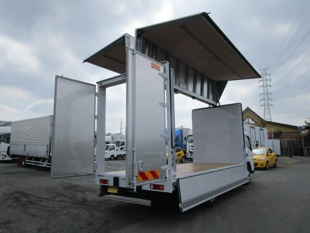 MITSUBISHI CANTER 2025 Image 31