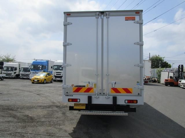 MITSUBISHI CANTER 2025 Image 31