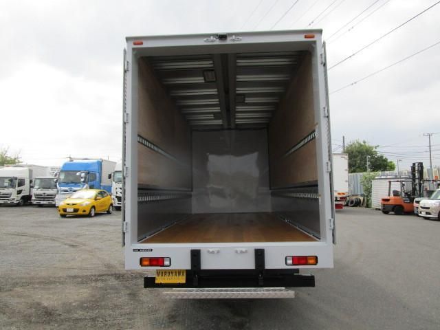 MITSUBISHI CANTER 2025 Image 31