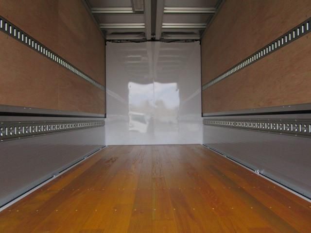 MITSUBISHI CANTER 2025 Image 31