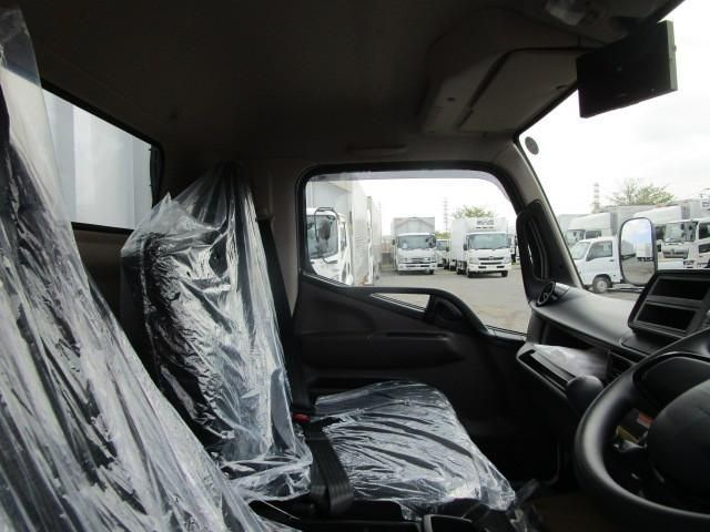 MITSUBISHI CANTER 2025 Image 31