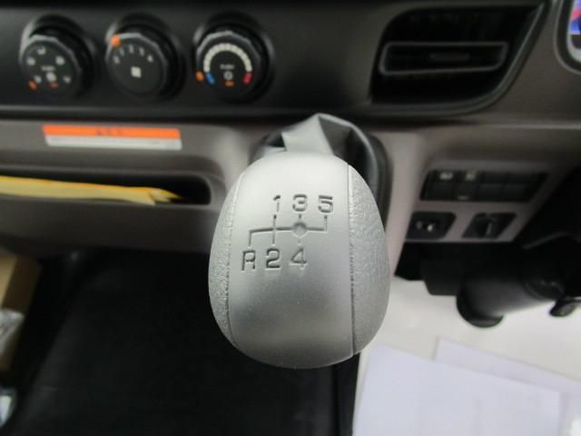 MITSUBISHI CANTER 2025 Image 31