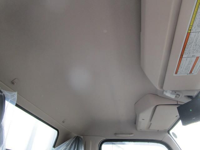 MITSUBISHI CANTER 2025 Image 31