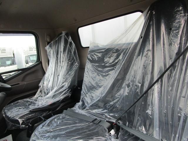 MITSUBISHI CANTER 2025 Image 31